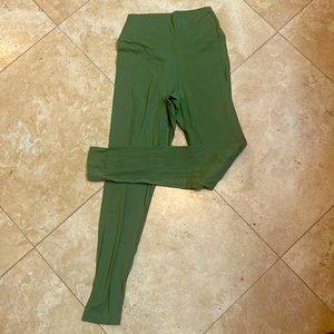 Balance athletica green leggings size medium
